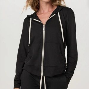Vuori Halo Performance Hoodie 2.0